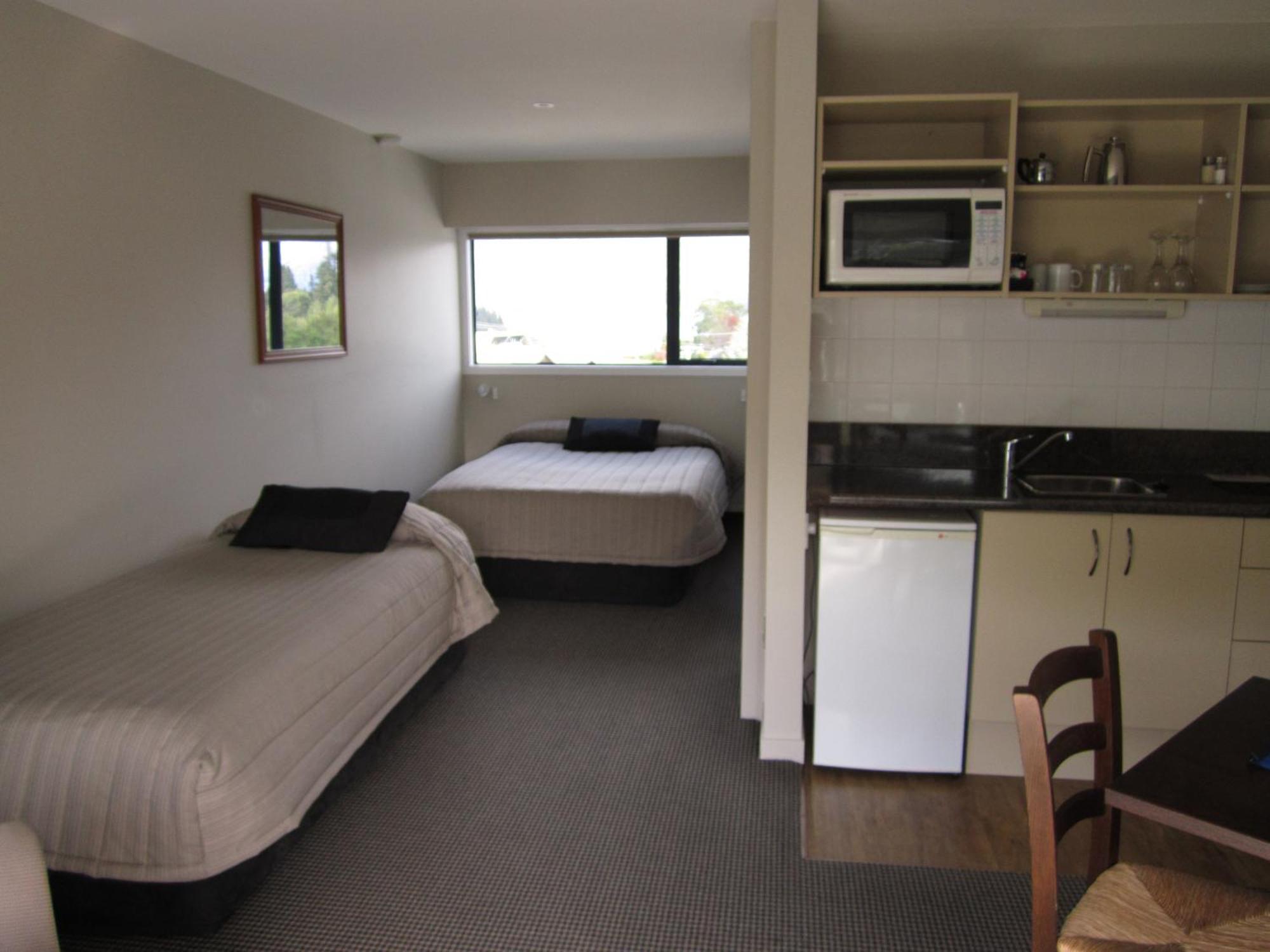 Four Seasons Motel Queenstown Exterior photo