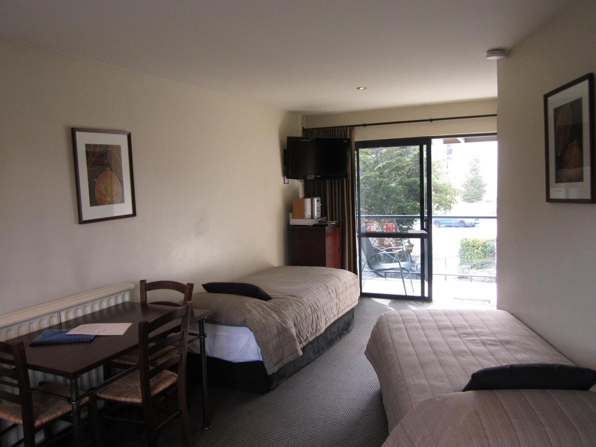 Four Seasons Motel Queenstown Exterior photo
