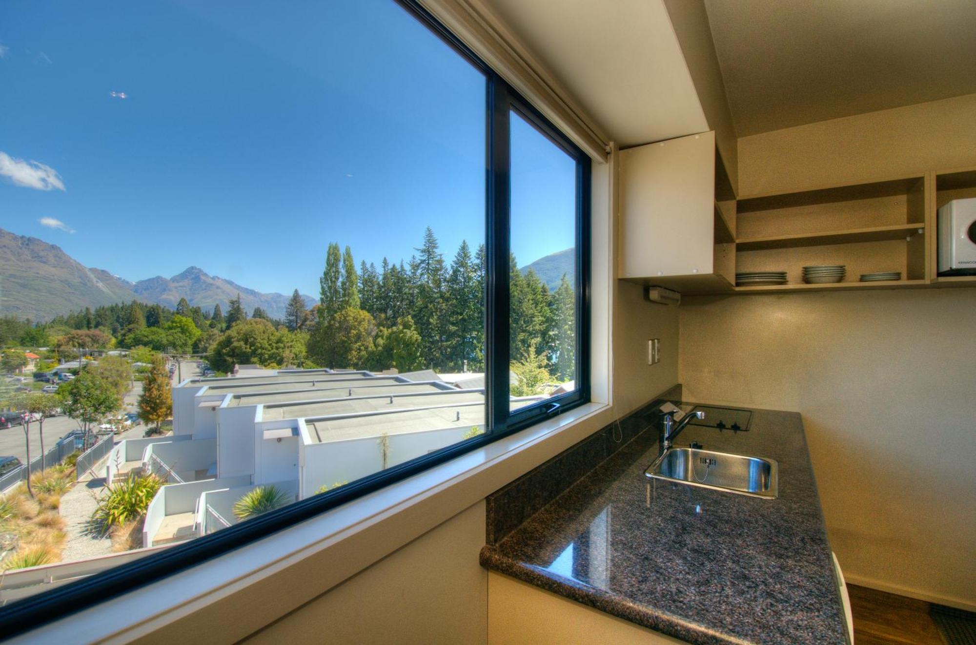 Four Seasons Motel Queenstown Exterior photo
