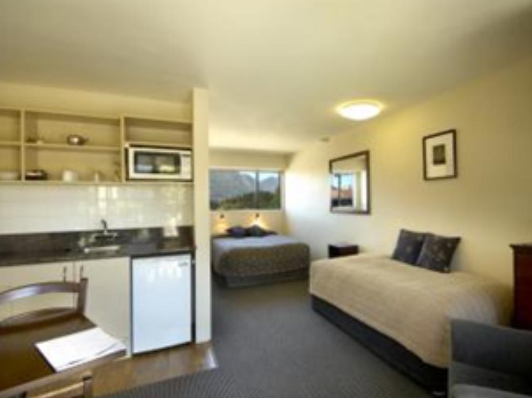 Four Seasons Motel Queenstown Exterior photo