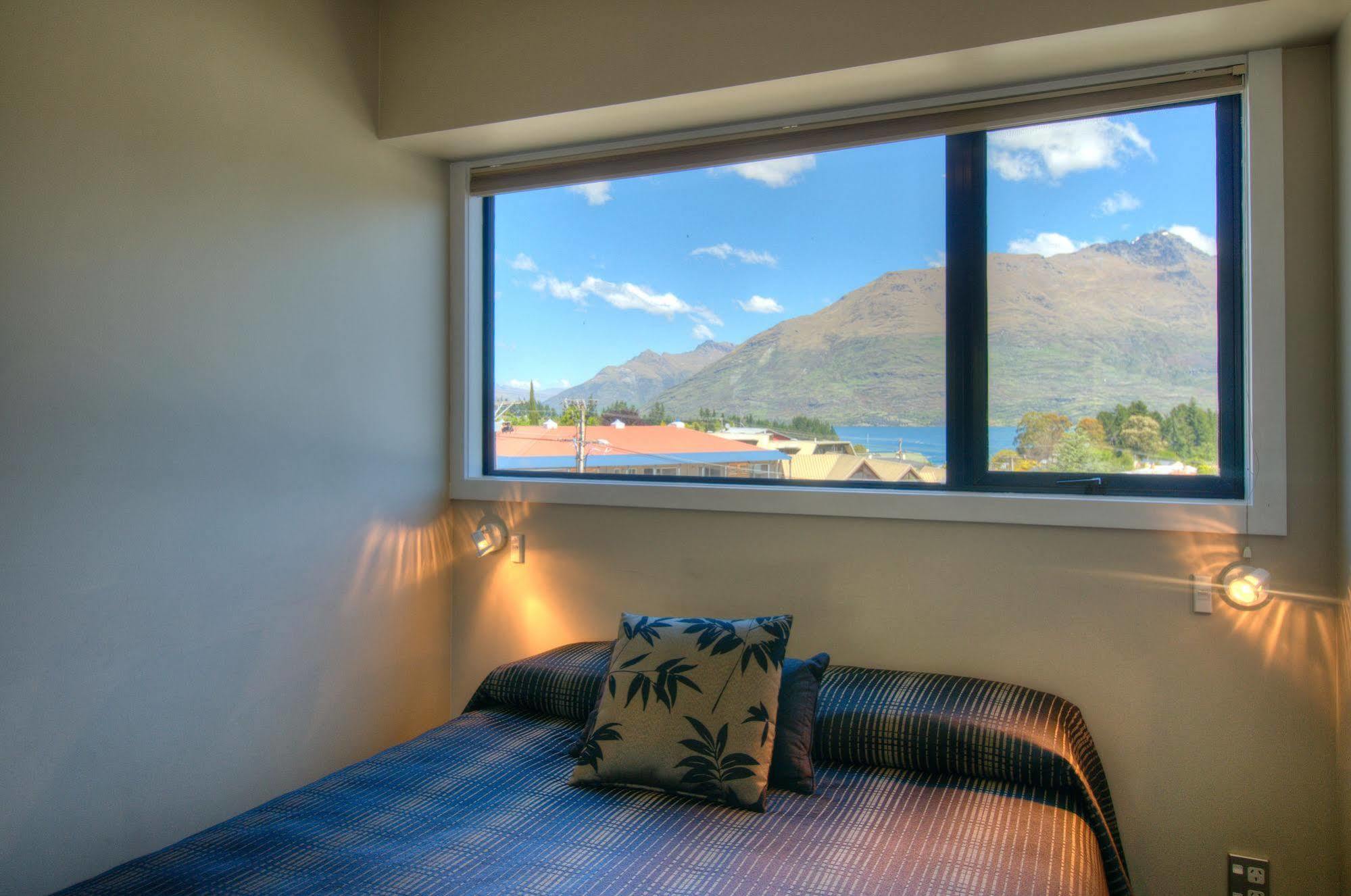 Four Seasons Motel Queenstown Exterior photo